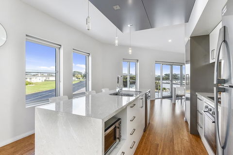 Aloha Waterfront Properties - Accommodation Brunswick Heads 15