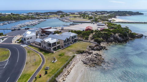 Aloha Waterfront Properties - Accommodation Brunswick Heads 0