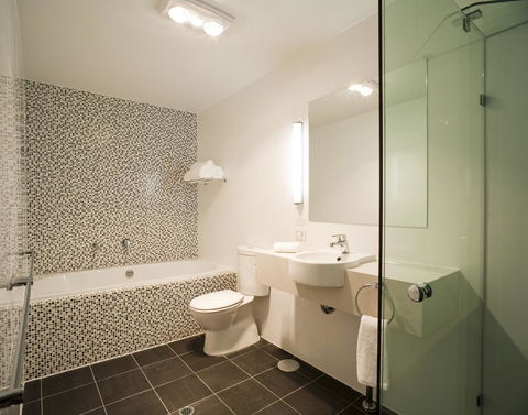 Adelaide Rockford - Accommodation Brunswick Heads 17