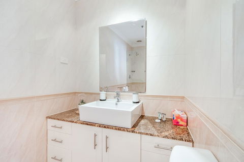 York Apartments On Grenfell - Accommodation Brunswick Heads 13