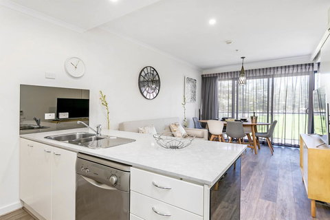 Heart Of Glenelg BnB - Accommodation Brunswick Heads 5