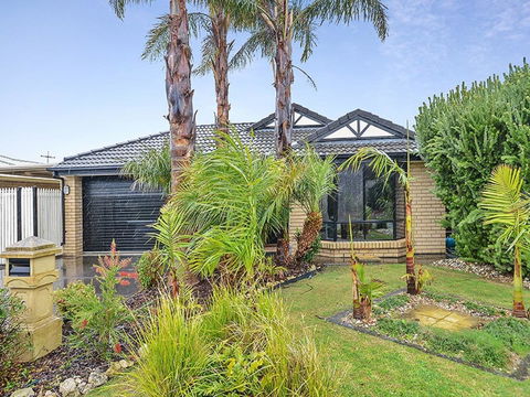Lakeside - Encounter Bay - Accommodation Brunswick Heads 1