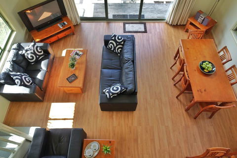 SkyView Villa - Accommodation Brunswick Heads 2
