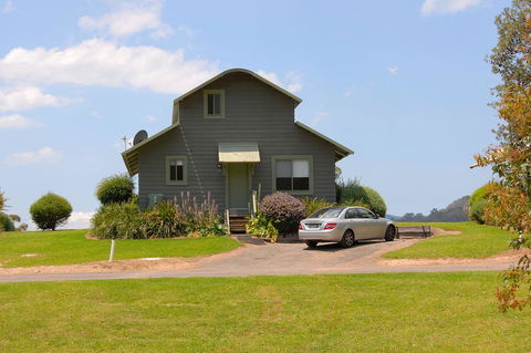 SkyView Villa - Accommodation Brunswick Heads 32