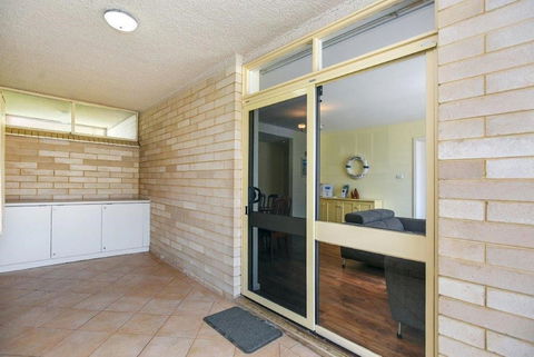 The Dolphins Beachfront Apartments - Accommodation Brunswick Heads 3