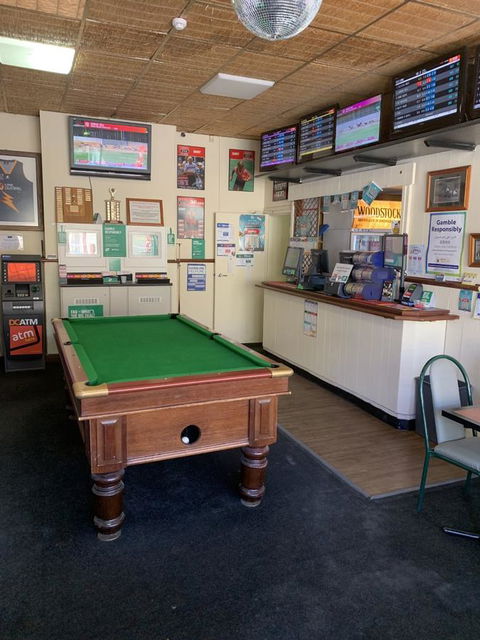 Commercial Hotel Morgan - Accommodation Brunswick Heads 4