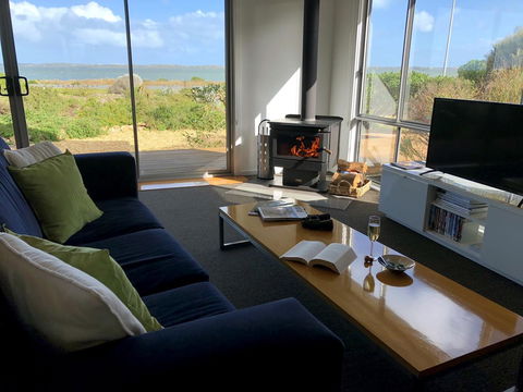 Coorong Waterfront Retreat - Accommodation Brunswick Heads 8