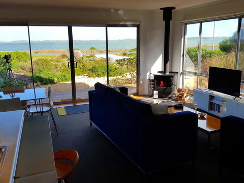 Coorong Waterfront Retreat - Accommodation Brunswick Heads 0