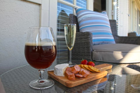 Smugglers Inn Studio Apartments - Accommodation Brunswick Heads 2