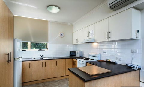 Glenelg Holiday Apartments - Corfu - Accommodation Brunswick Heads 4
