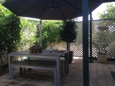 Wine And Roses Bed And Breakfast - Accommodation Brunswick Heads 3