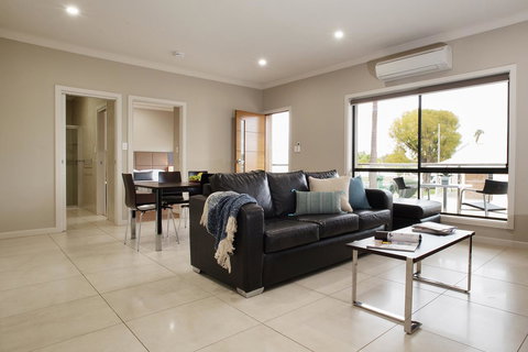 Renmark Holiday Apartments - Accommodation Brunswick Heads 1