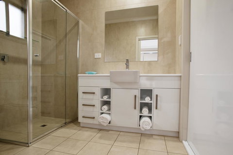 Renmark Holiday Apartments - Accommodation Brunswick Heads 6