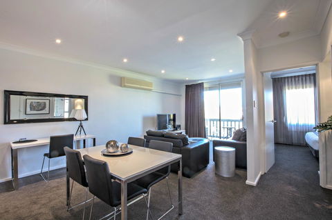 Adelaide DressCircle Apartments - Archer Street - Accommodation Brunswick Heads 0