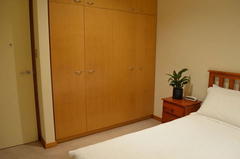 Kingsview Belair, Apartment Grand Views Of Adelaide - Accommodation Brunswick Heads 11