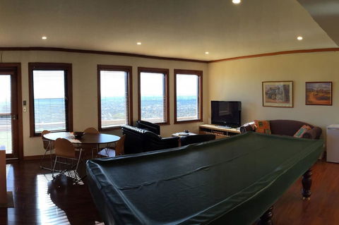 Kingsview Belair, Apartment Grand Views Of Adelaide - Accommodation Brunswick Heads 3