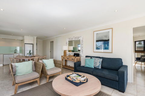 Bayview Beachfront Apartments, In Town Right On The Beach - Accommodation Brunswick Heads 32