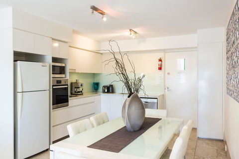 Bayview Beachfront Apartments, In Town Right On The Beach - Accommodation Brunswick Heads 42