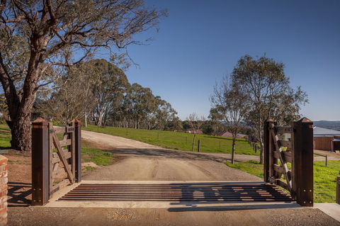 Angaston Saleyards Luxury Accommodation - Accommodation Brunswick Heads 31