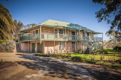 Angaston Saleyards Luxury Accommodation - Accommodation Brunswick Heads 0
