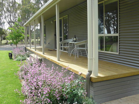 Camawald Coonawarra Cottage B&B - Accommodation Brunswick Heads 2