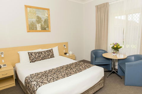 Bathurst Motor Inn - Accommodation Brunswick Heads 3