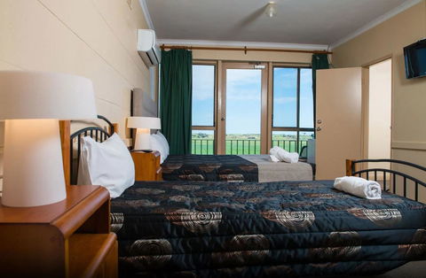 Tailem Bend Riverside Hotel - Accommodation Brunswick Heads 1