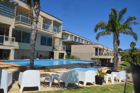The Bluff Resort Apartments - Accommodation Brunswick Heads 0