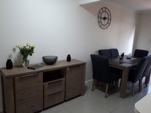 Townhouse On The Marina - Accommodation Brunswick Heads 2