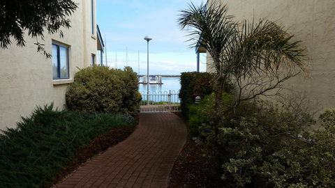 Townhouse On The Marina - Accommodation Brunswick Heads 6