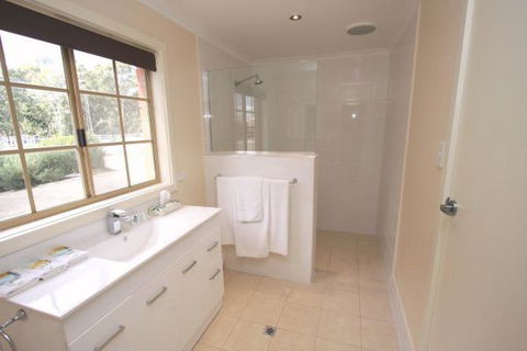 Clare Central - Accommodation Brunswick Heads 9