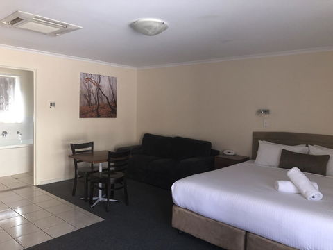 Clare Central - Accommodation Brunswick Heads 4