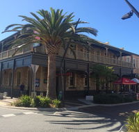 Grosvenor Hotel - Accommodation Brunswick Heads