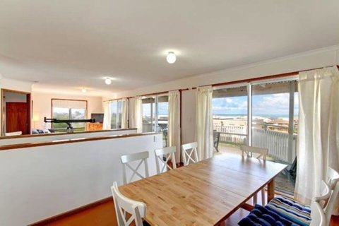 SeaWatch-Sea Views - Accommodation Brunswick Heads 10