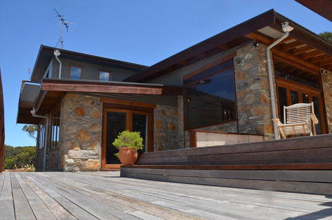 Of Stone & Wood Guesthouse - Accommodation Brunswick Heads 1