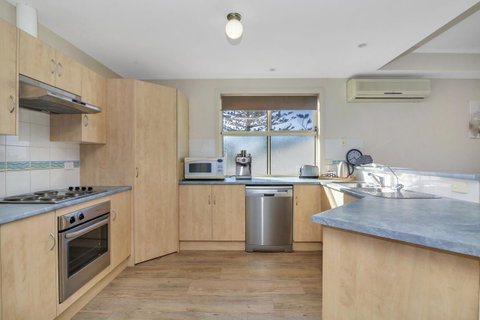 The Lighthouse - Port Willunga - C21 SouthCoast Holidays - Accommodation Brunswick Heads 6