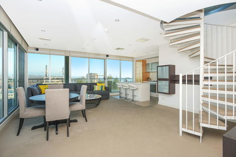 Glenelg Skyline Penthouse - Accommodation Brunswick Heads 40