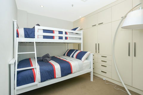 Glenelg Skyline Penthouse - Accommodation Brunswick Heads 44