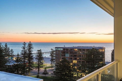 Glenelg Skyline Penthouse - Accommodation Brunswick Heads 3