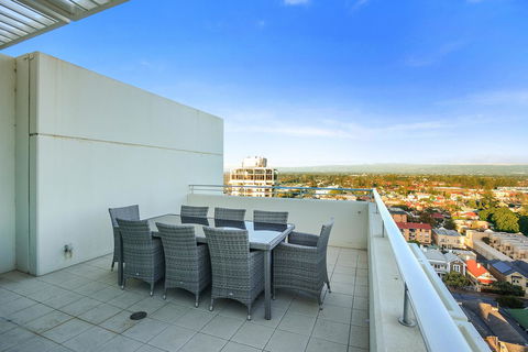 Glenelg Skyline Penthouse - Accommodation Brunswick Heads 6