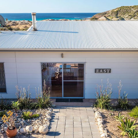 Middle River Beach House - East & West House - Accommodation Brunswick Heads 2