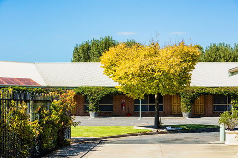 Country Roads Motor Inn Naracoorte - Accommodation Brunswick Heads 6