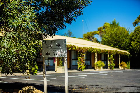 Country Roads Motor Inn Naracoorte - Accommodation Brunswick Heads 20