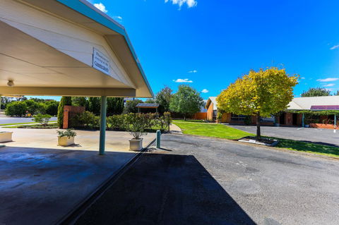 Country Roads Motor Inn Naracoorte - Accommodation Brunswick Heads 38