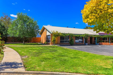 Country Roads Motor Inn Naracoorte - Accommodation Brunswick Heads 13