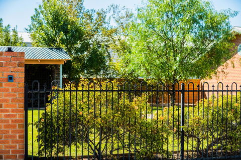 Country Roads Motor Inn Naracoorte - Accommodation Brunswick Heads 44
