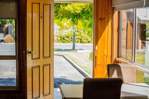 Country Roads Motor Inn Naracoorte - Accommodation Brunswick Heads 34