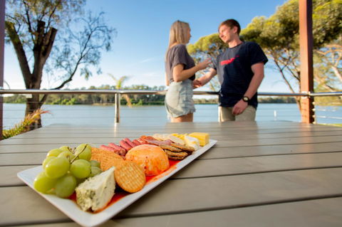 BIG4 Renmark Riverfront Holiday Park - Accommodation Brunswick Heads 6