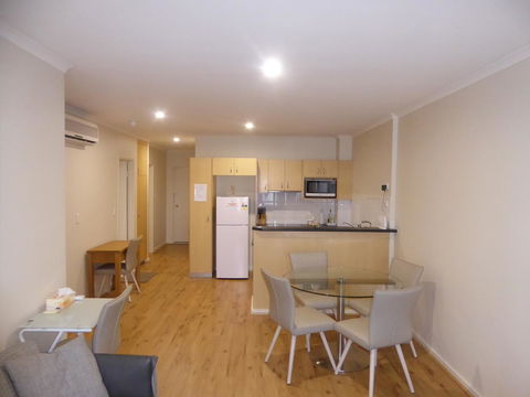 ADELAIDE CENTRAL APARTMENT - 3BR, 2BATH & CARPARK - Accommodation Brunswick Heads 8