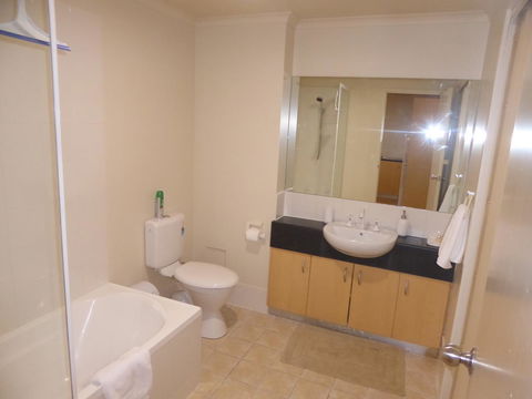 ADELAIDE CENTRAL APARTMENT - 3BR, 2BATH & CARPARK - Accommodation Brunswick Heads 17